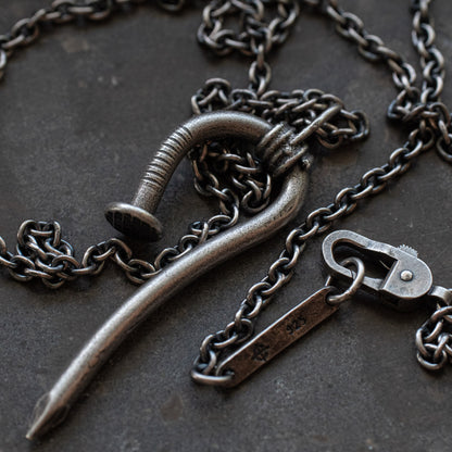 Bent Nail Pendant With Chain [CH043-00PA]